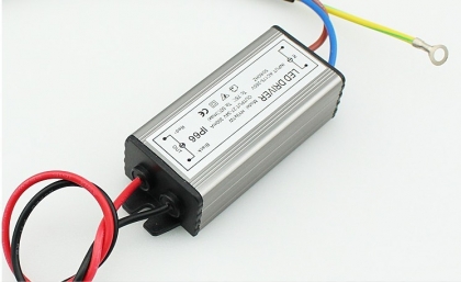 20W ���� ������� ��� ������������ ������ 32-38V 0.6A IP66 ����� (LED driver)
